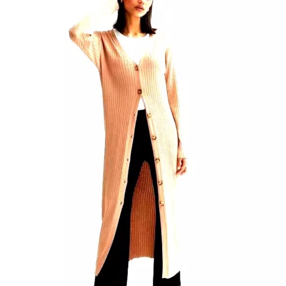 Newport News Tan Full length Button Up Tan Knit Sweater size Large